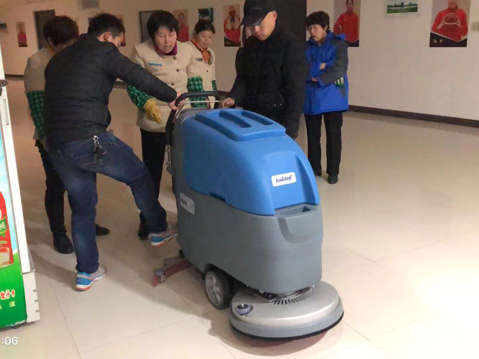 手推式洗地機的常見問題與排查