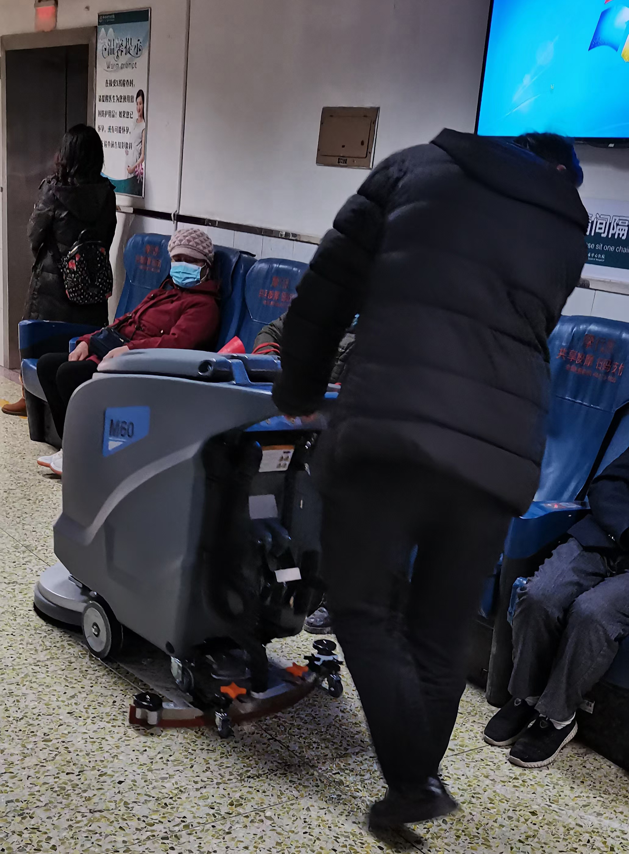 西安交大附屬醫(yī)院采購洗地機(jī)選擇了高樂美公司