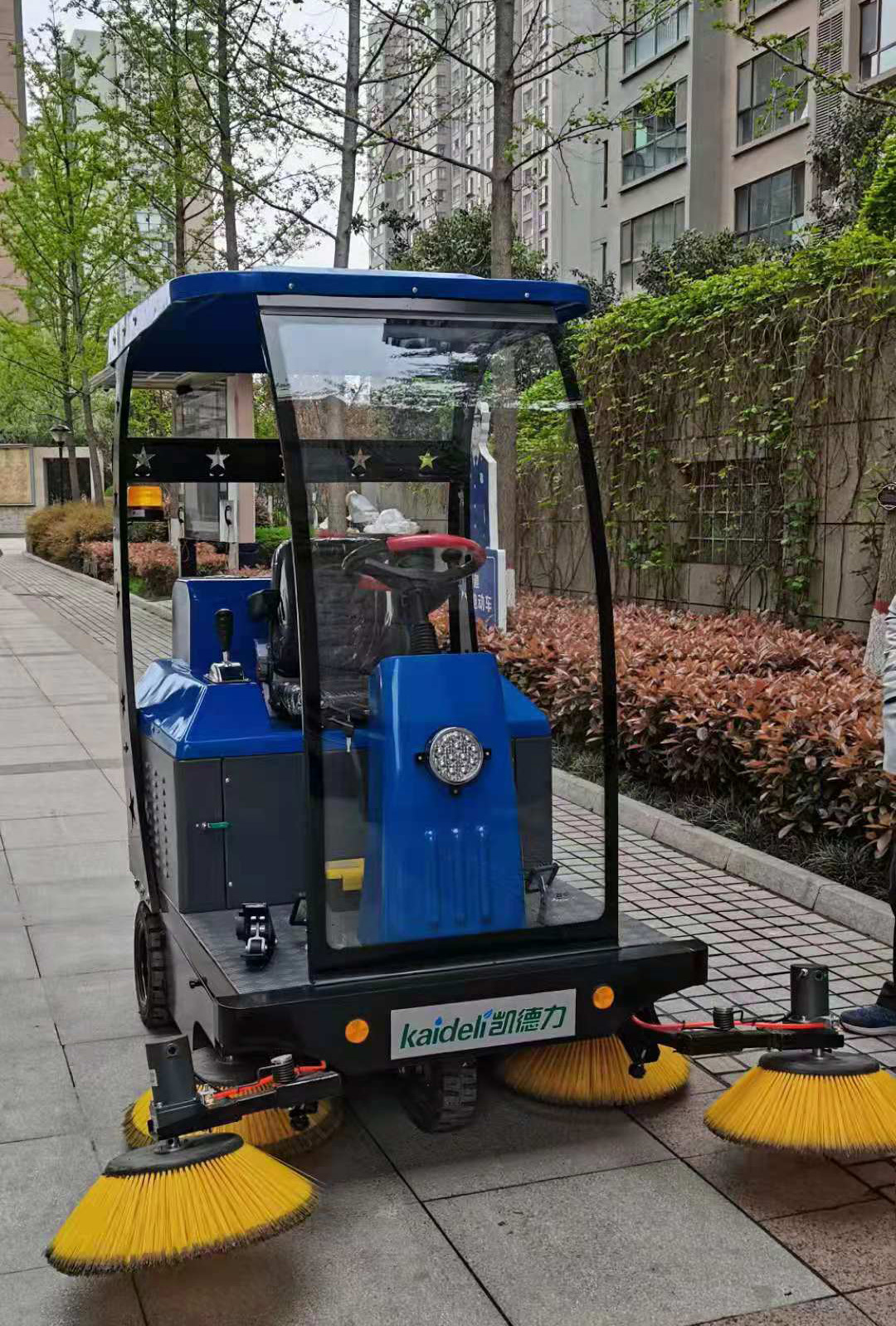 電動(dòng)掃地車(chē)常見(jiàn)故障的原因分析與處理！